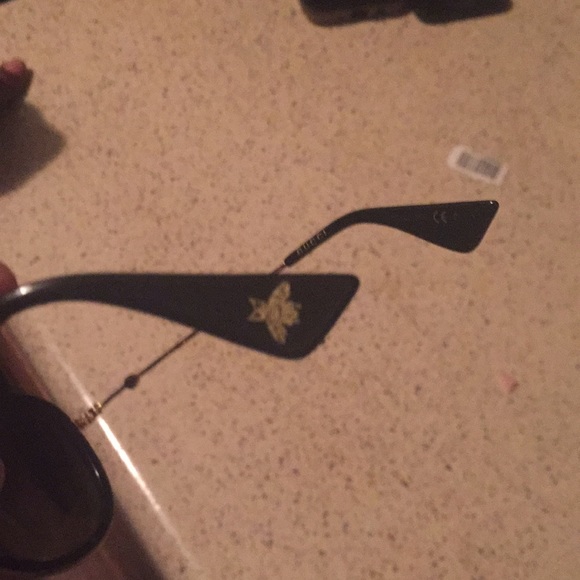 Gucci Aviators w/ D&G wayfarers. Authentic. Hot. - Picture 2 of 6